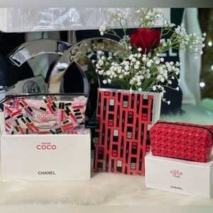 AUTHENTIC CHANEL COCO ROUGE NOTEBOOK & COSMETIC 💄 BAG SET
